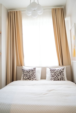 3 bedrooms, iron/ironing board, WiFi, bed sheets - Stylish Duplex with Private Terrace near Taksim Sleeps6 Deniz Apart with cool AC (Istanbul)