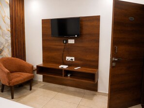 Basic Double Room | Interior - PRISHA HOTAL AND RESTAURANTS (Zirakpur)