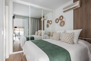 Iron/ironing board, Internet, bed sheets - Vrbo Property (Madrid)