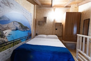 Room - Stay in this romantic setting and cherish the memory for the rest of your life. (Catania)