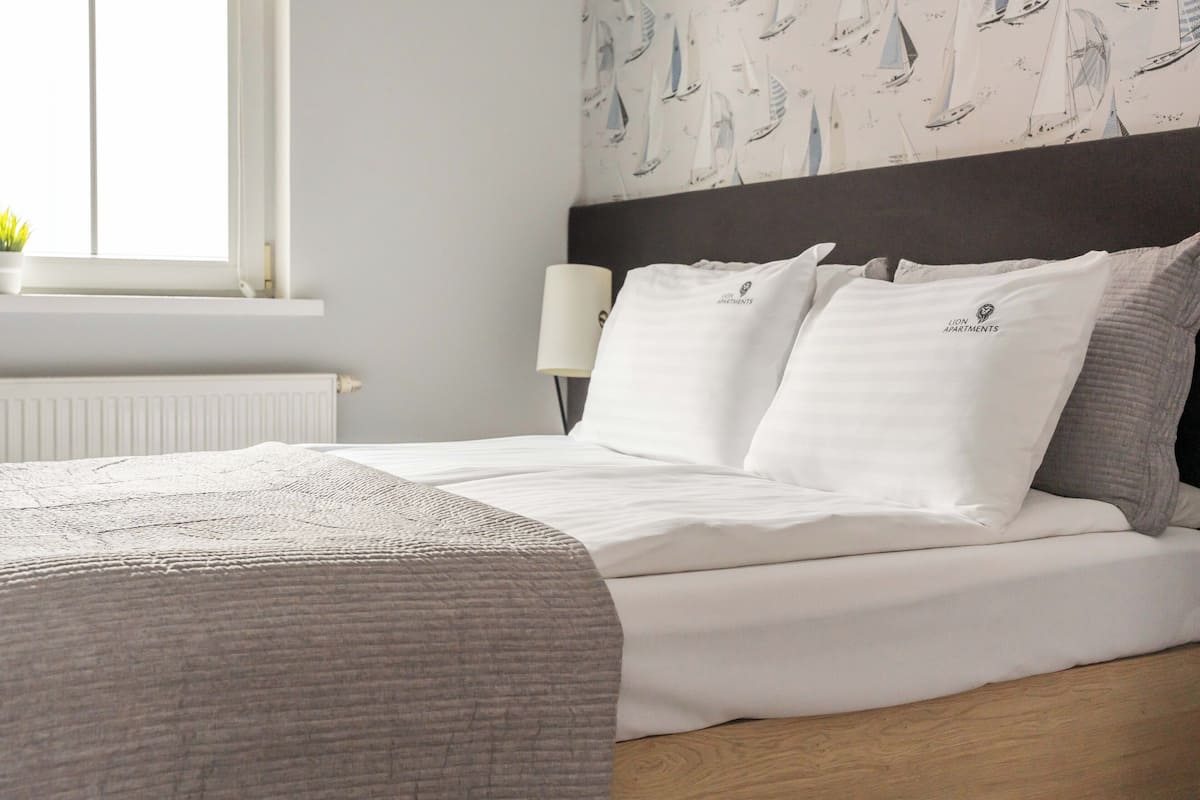Familie appartement, privébadkamer | Luxe beddengoed, een strijkplank/strijkijzer, gratis wifi, beddengoed