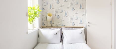 Family Apartment, Private Bathroom | Premium bedding, iron/ironing board, WiFi (free), bed sheets