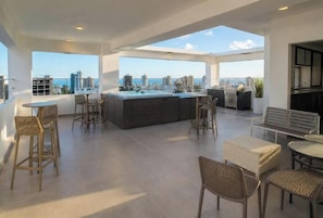 Outdoor dining - MAREA | Metropolitan Residence (Santo Domingo)
