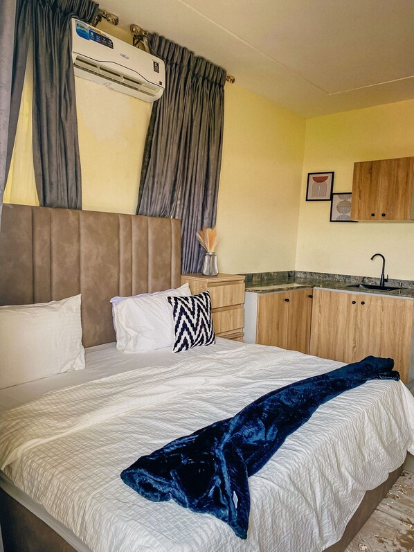 Economy Apartment, Balcony, City View