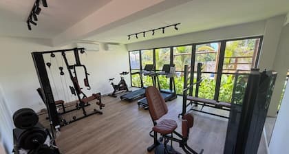 Guarajuba Stay | Panoramic balcony, pool and beach