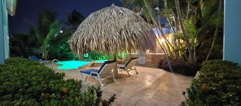 Cozy 1-bedroom Apartment 3 km From Eagle Beach