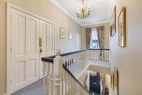 6 Bedroom house in Castle Leslie's Village Square, Glaslough