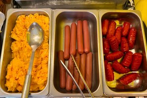 Tägliches inbegriffenes Frühstücksbuffet
