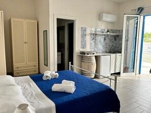 Quadruple Room - Casa Vacanze - Le stanze di Eolo (MARSALA)