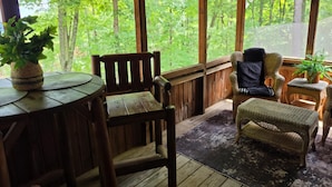 1 bedroom, Internet - View Hot Tub-sauna-fire Pit-fireplace-honeymoon (Sevierville)