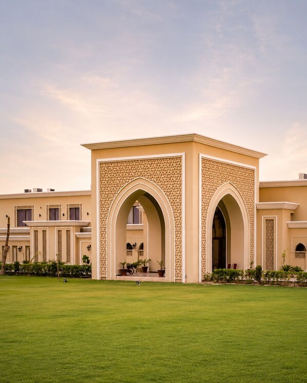 Exterior - Arena By Pearl Continental (Multan)