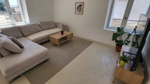 Ảnh chưa phân loại, 5 trong số 8 ảnh, nút
