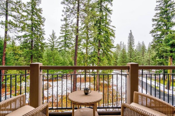 Property grounds - Cozy Mountain Retreat | 1-Bedroom in Suncadia (Cle Elum)