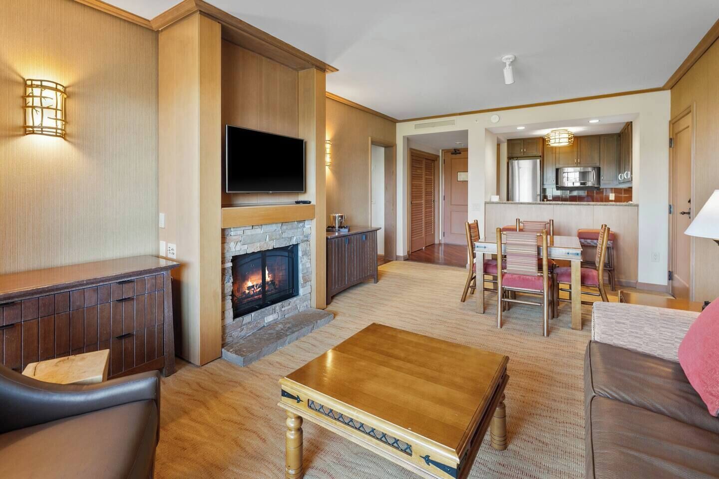 TV, fireplace