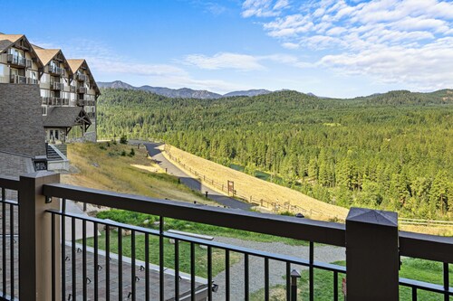 Spectacular River View | 2 Private Balconies