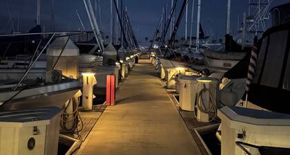 Private Boat in LONG BEACH Marina - 1 BD W/parking