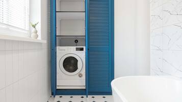 Apartamento Deluxe, junto a la playa | Baño