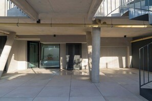 Exterior detail - Marina da Afurada Apartments - William Shakespeare (Vila Nova de Gaia)