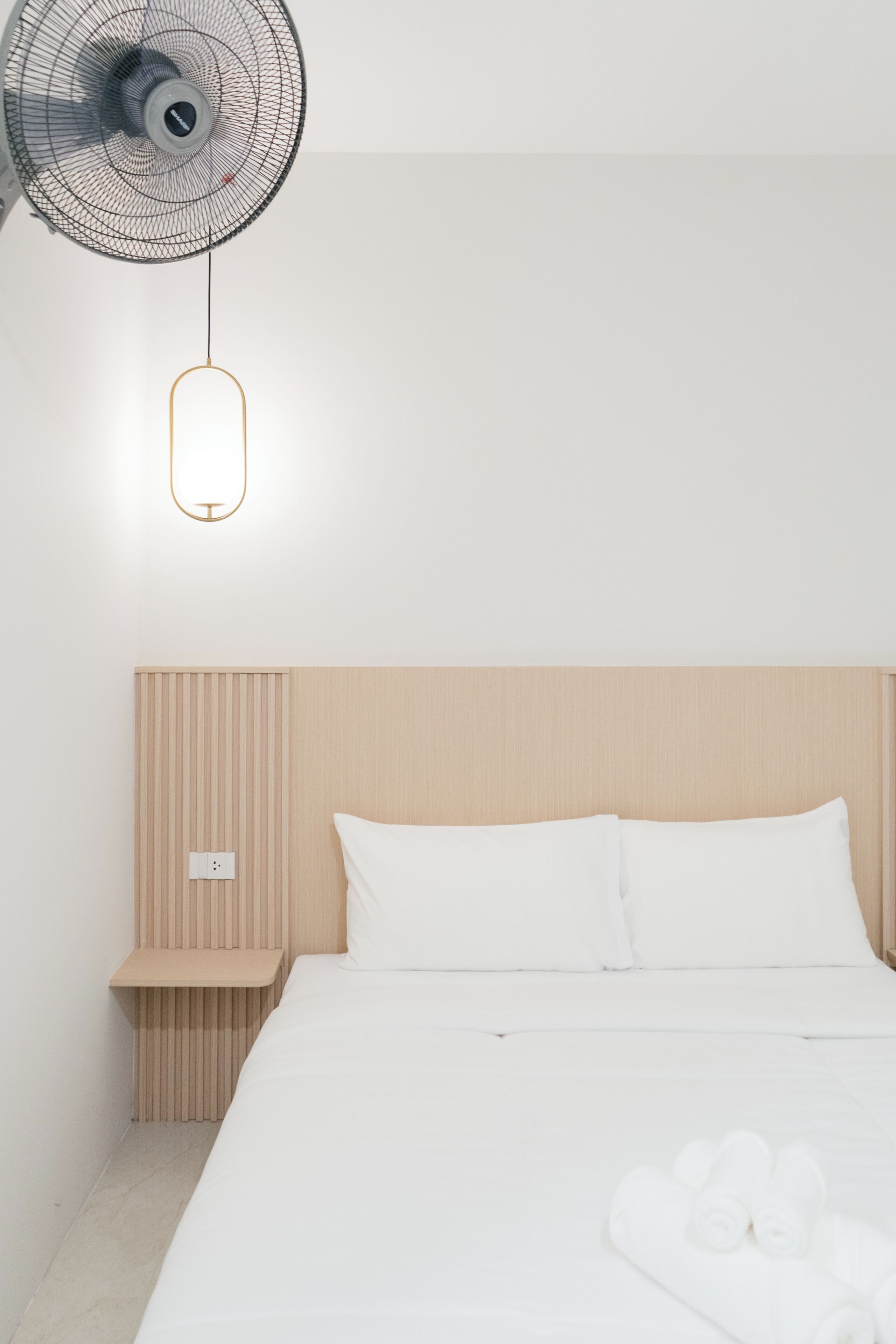 Standard Fan Room | Escrivaninha, Wi-Fi de cortesia, roupa de cama