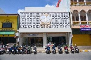 Exterior - Chochana Hometel Phuket Old Town (Phuket)