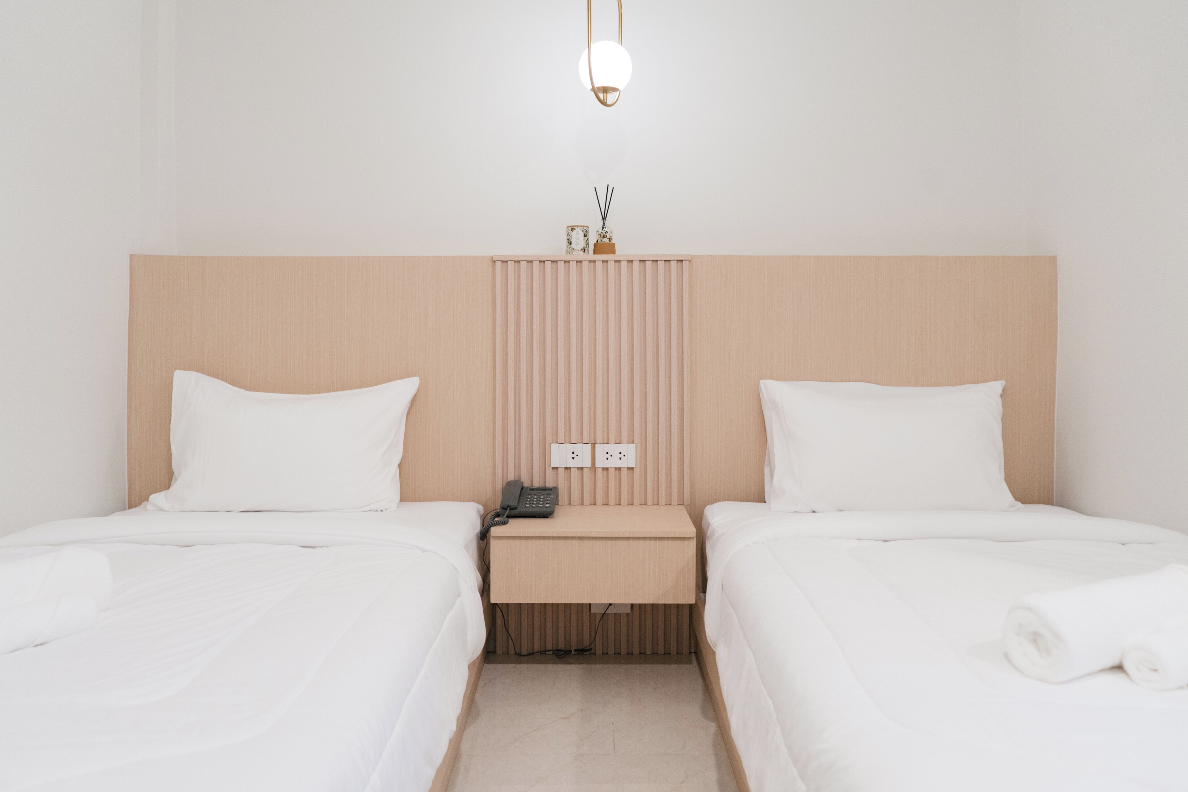 Quarto duplo superior, 2 camas de solteiro | Escrivaninha, Wi-Fi de cortesia, roupa de cama