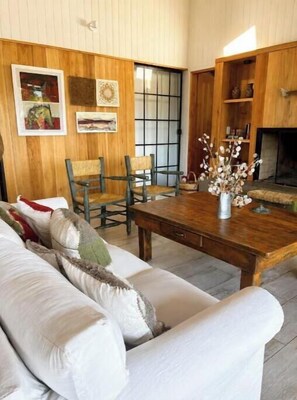 Living area - Mountain Home in a Gated Community | Views and Forest (San Martín de los andes)