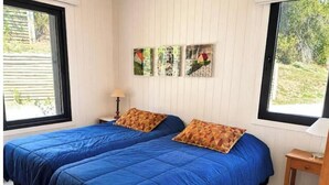 3 bedrooms, iron/ironing board, WiFi, bed sheets - Mountain Home in a Gated Community | Views and Forest (San Martín de los andes)