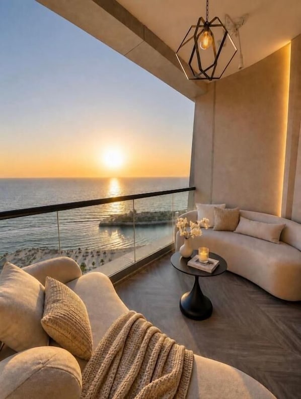 Comfort Suite, Balcony, Sea View | Property grounds