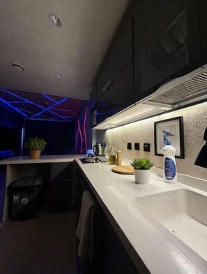 Phòng Suite Deluxe, ban công, quang cảnh biển | Bếp riêng