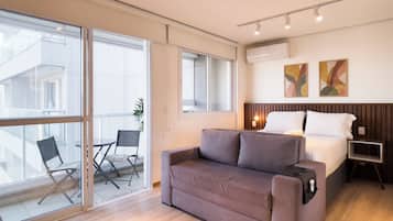 Studio | Living area