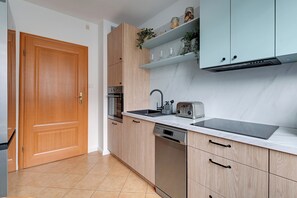 Family Apartment, Balcony | Private kitchen | Coffee/tea maker, microwave, electric kettle, toaster - Amalfi - Quiet Family Stay Sopot (Sopot)