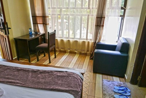 The Breeze Hotel Busia