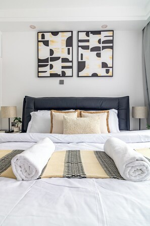 2 chambres, fer et planche  à repasser, Wi-Fi, draps fournis