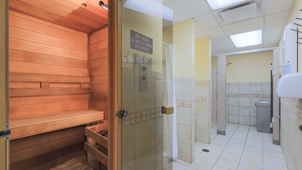 Condo, 1 phòng ngủ | Phòng xông hơi sauna