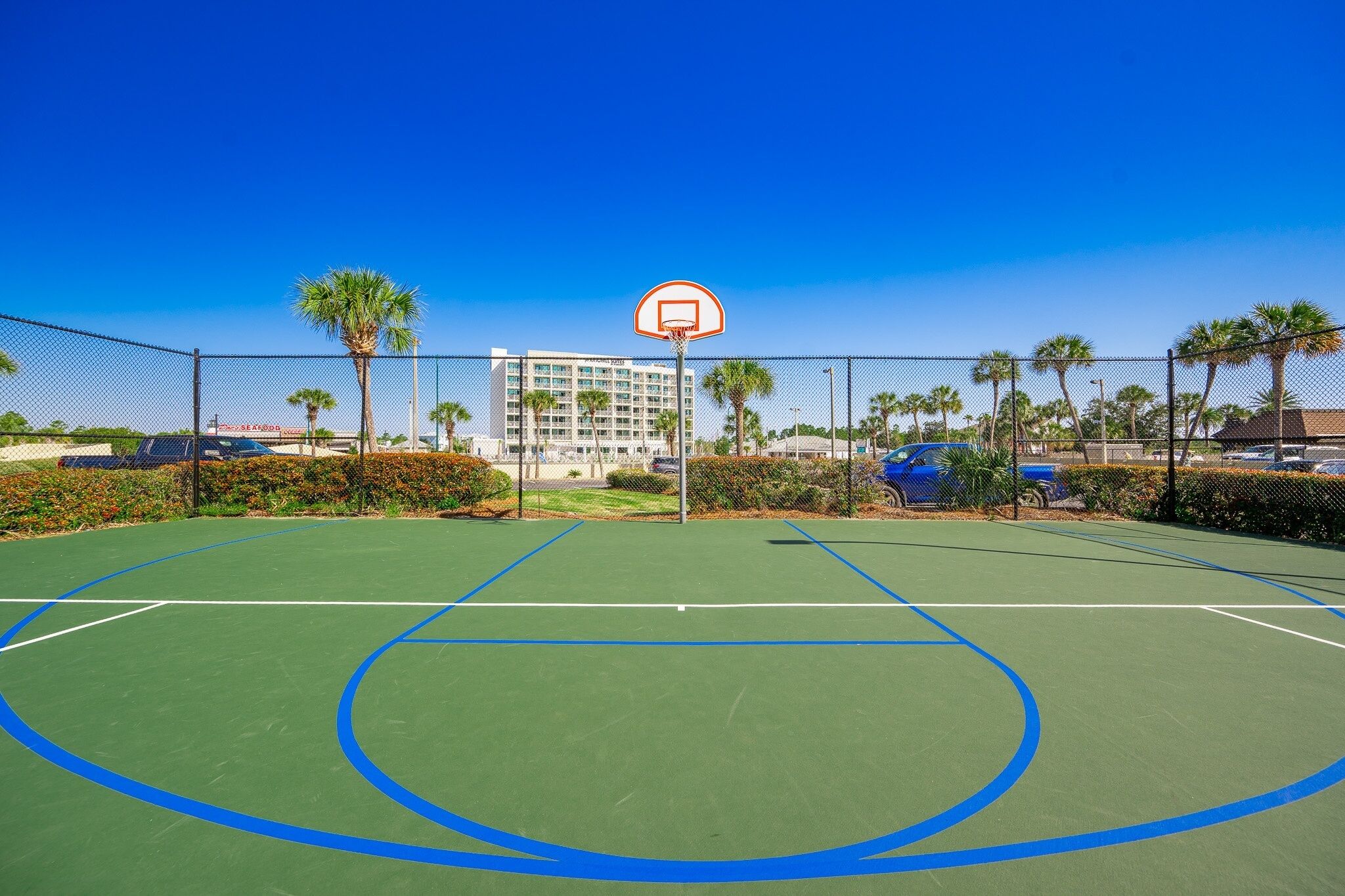 Condo, 1 Bedroom | Sports court