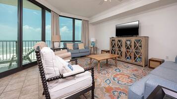 Condo, 2 Bedrooms | Living area