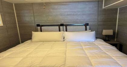 Comfortable Cove-Side Getaway with 2 Bedrooms and 1 Bath