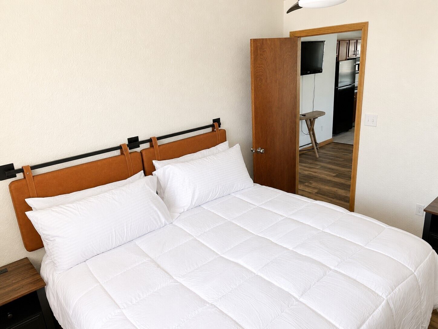 Free WiFi, bed sheets
