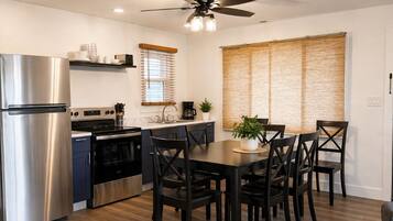 Coffee/tea maker, fridge, microwave, oven