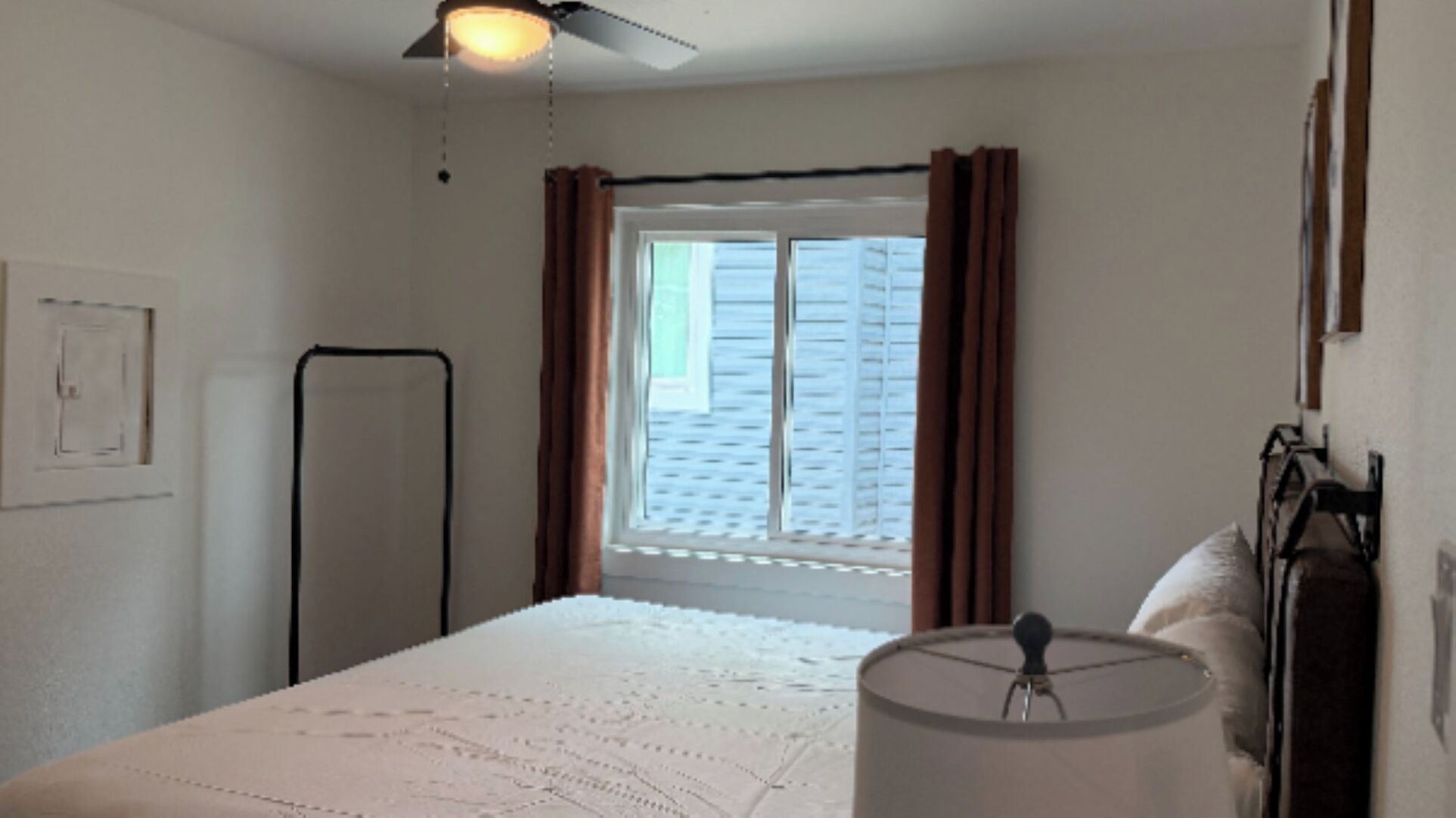 WiFi (free), bed sheets