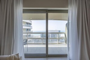 Apartemen, balkon | Interior