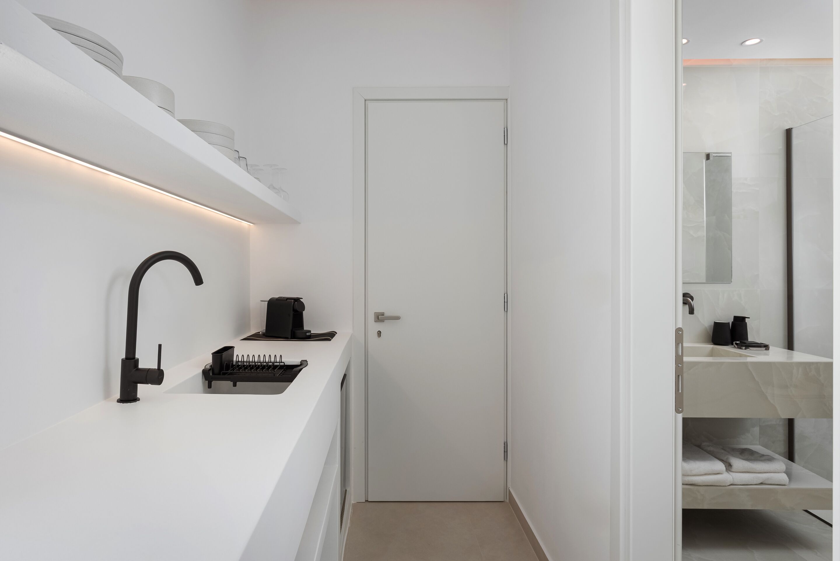 Executive Suite | Private kitchenette | Espresso maker, coffee/tea maker, mini-fridge, electric kettle