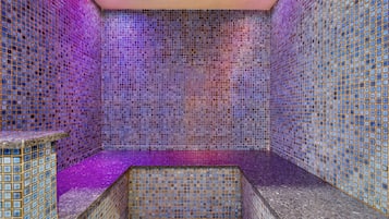 Sauna, hot tub, steam room, 2 treatment rooms, massages