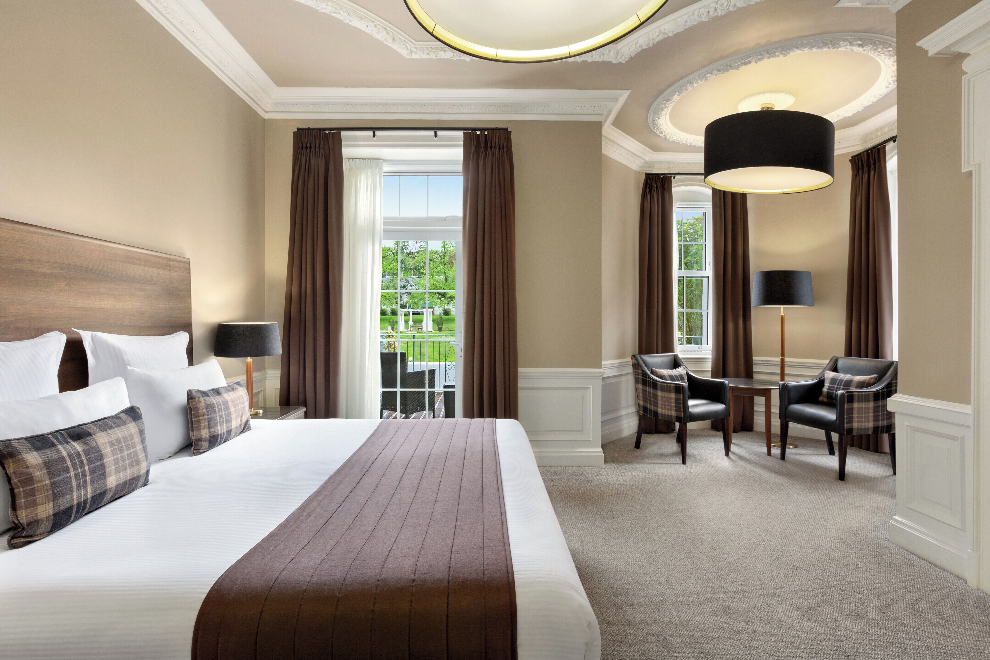Luxe beddengoed, een bureau, een strijkplank/strijkijzer, gratis wifi