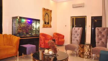 Family Room | Interior