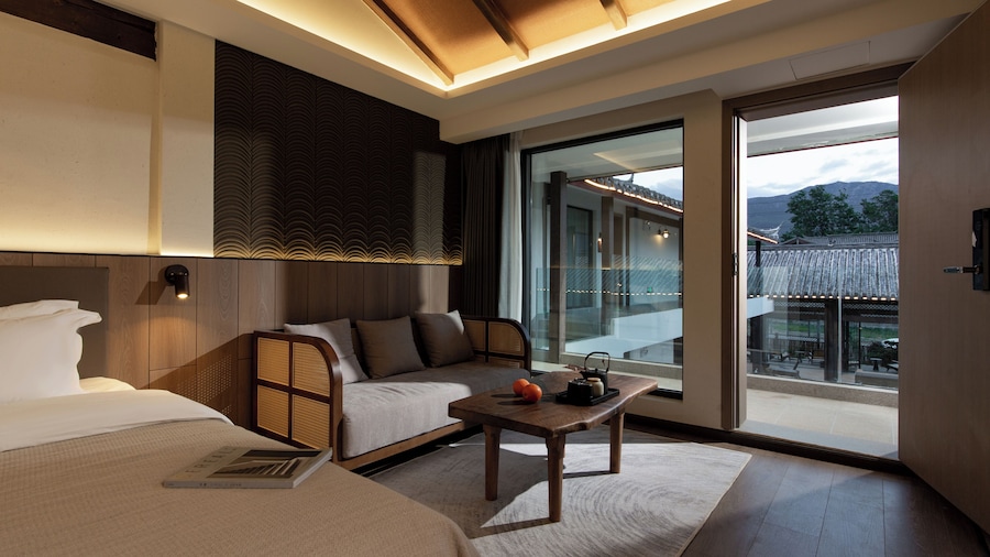Yulong Mujianshan Homestay