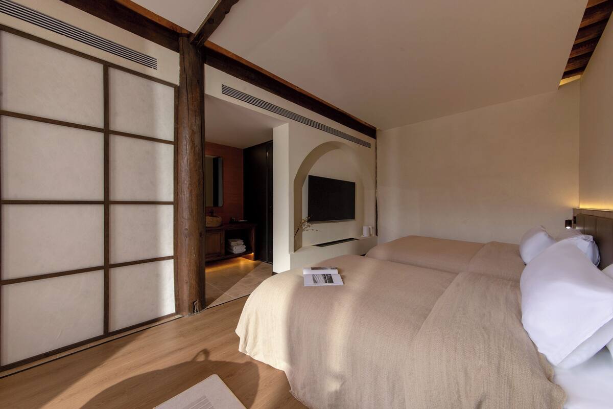 City Twin Room, Patio, Garden View | Blackout curtains, soundproofing, free WiFi