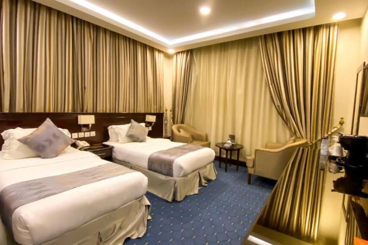 In-room safe, soundproofing, iron/ironing board, free WiFi