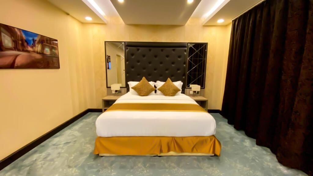 Presidential Suite, City View | In-room safe, soundproofing, iron/ironing board, free WiFi