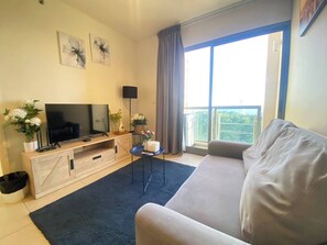 Apartment, 2 Schlafzimmer, barrierefrei, Raucher | Wohnzimmer